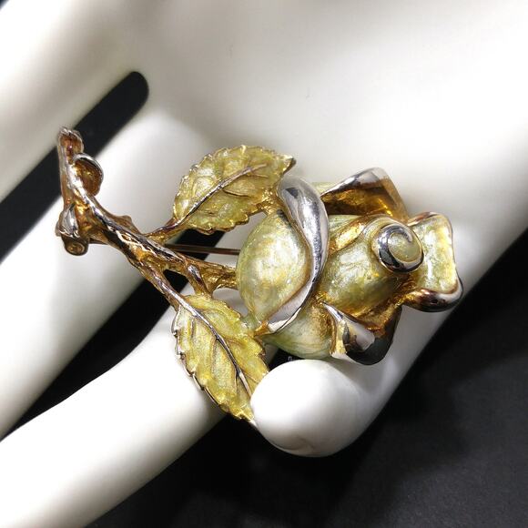 Vintage 1960s Rose Enamel Brooch & Pendant, Gold Plated - Picture 2 of 10